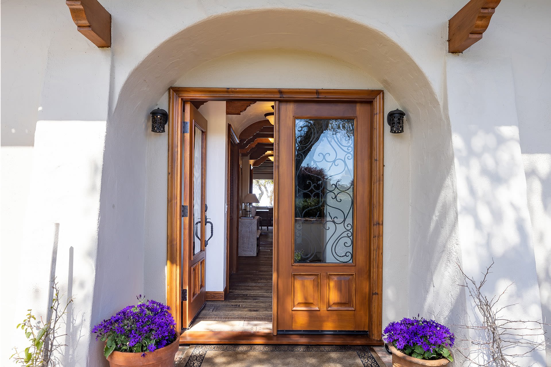 Serene Monterey Haven - 11975 Saddle Rd