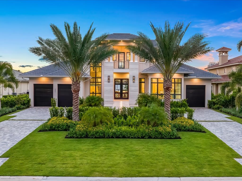 The Resop Team Presents The Epitome of Waterfront Luxury Living