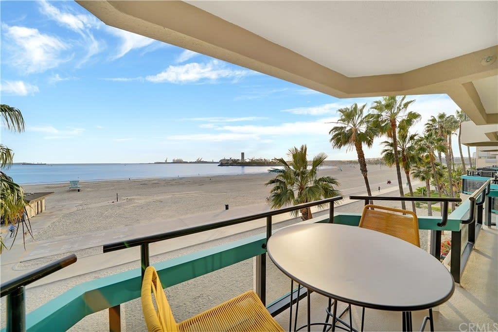 Oceanfront Luxury Condo in Long Beach