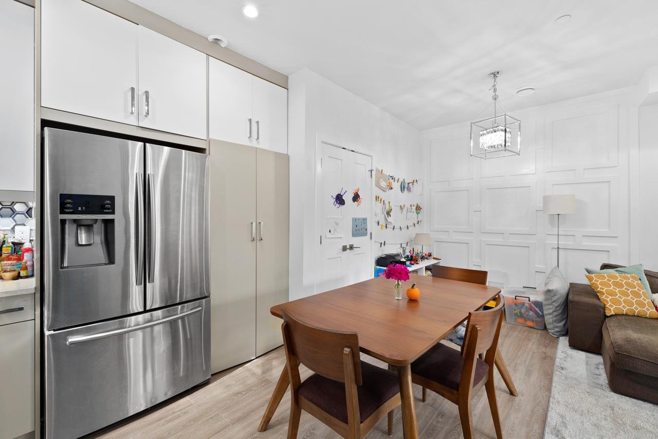3143 Glen Dr