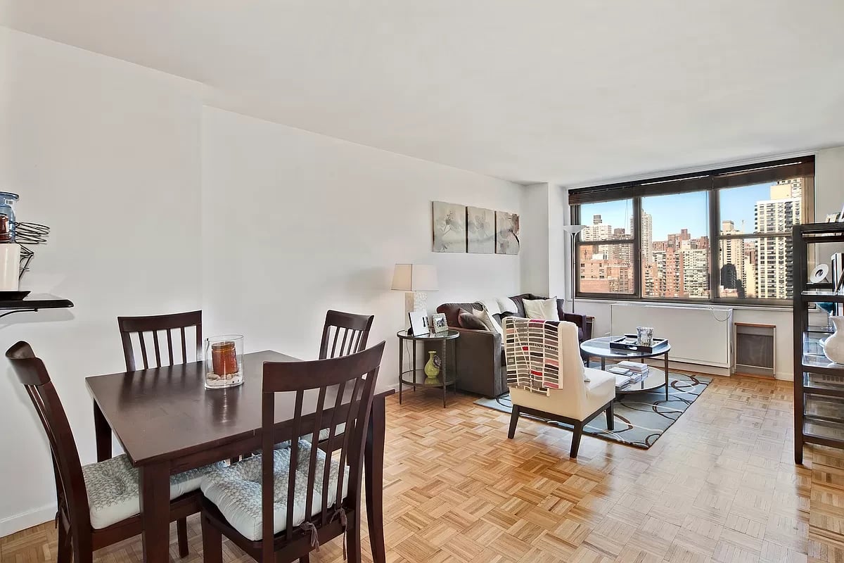 301 East 79th St, #21E