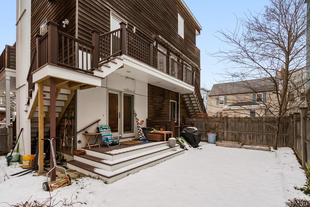 182 Elm St, Unit 1