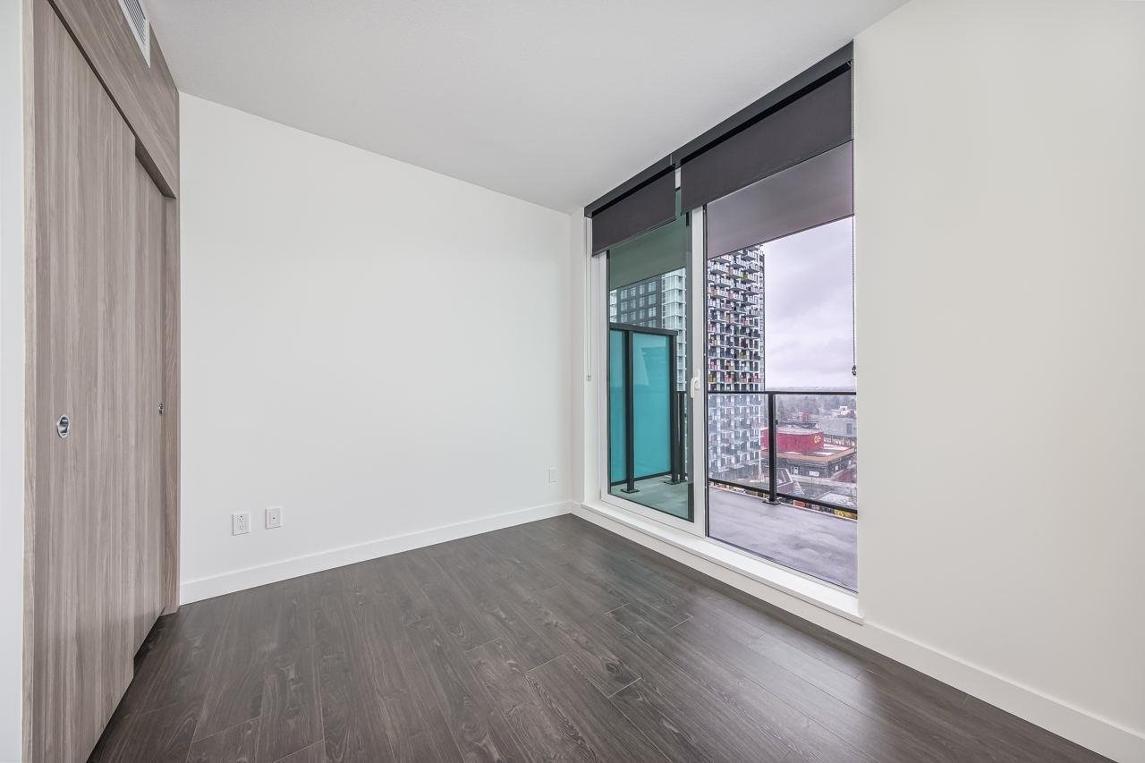 1102-9887 Whalley Blvd