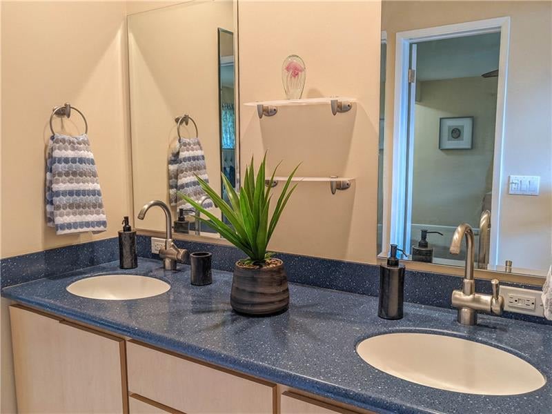 1437 SW 13th Ct