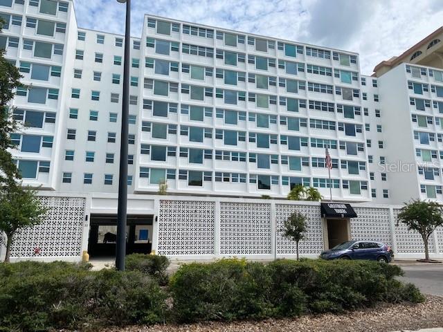 33 S Gulfstream Ave #801