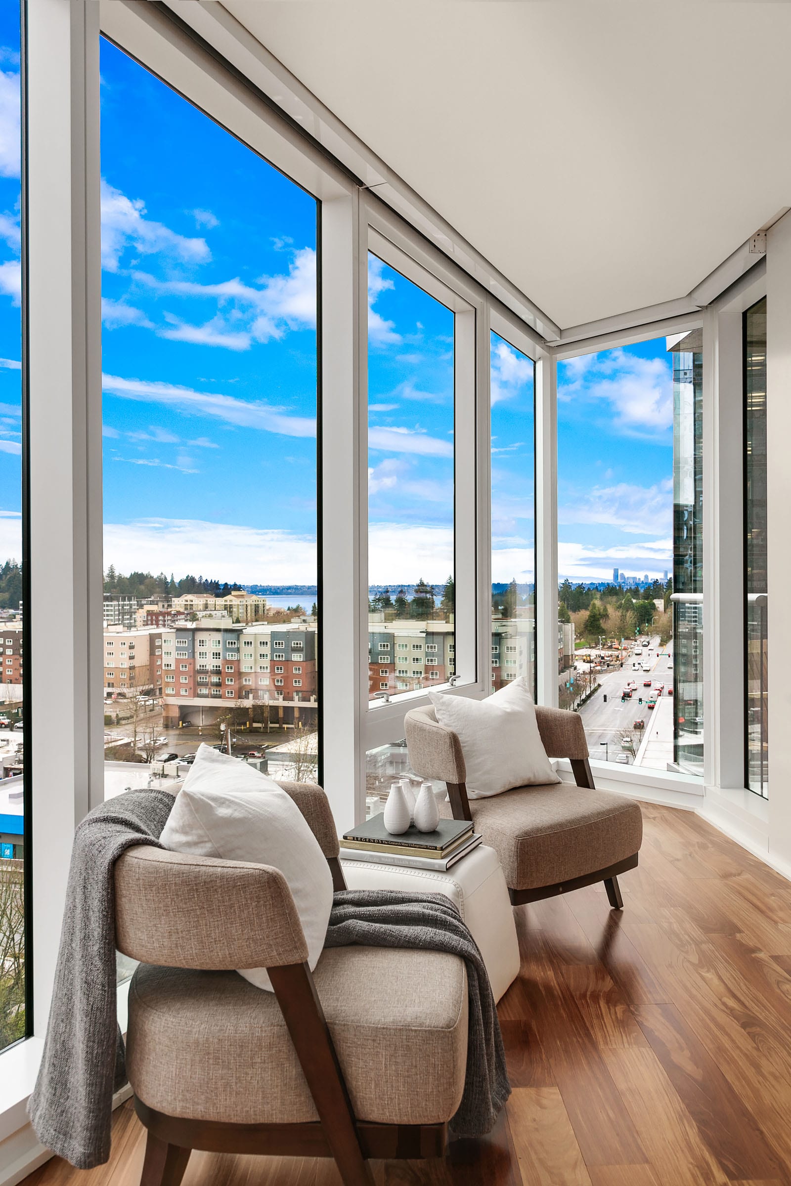 10700 NE 4th Street, Unit 1016