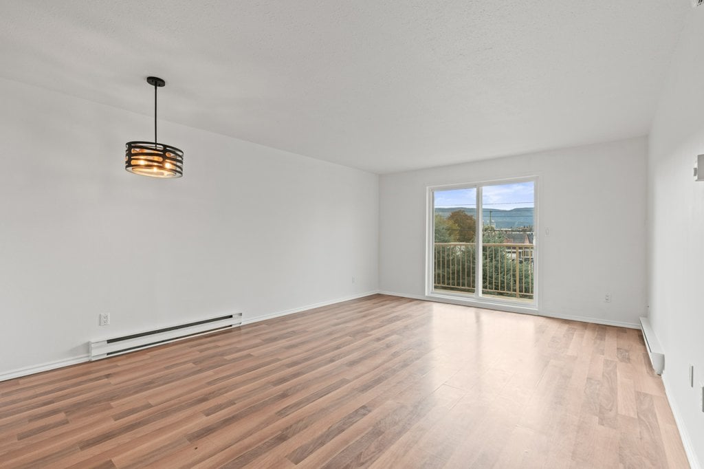 318-3304 35 Ave