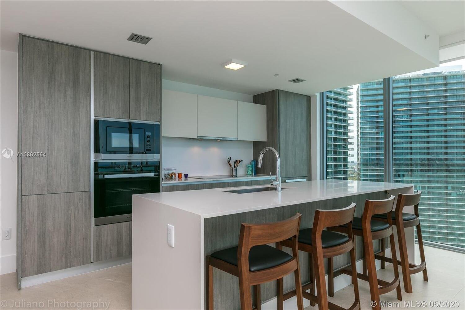 2900 Northeast 7th Ave, #3702