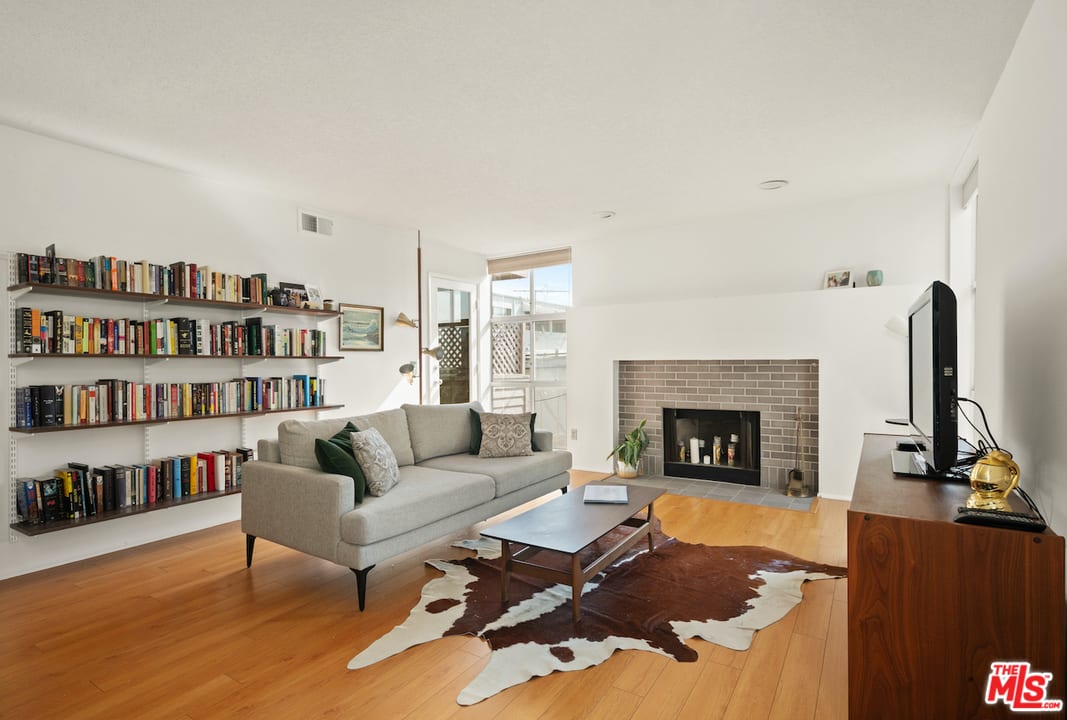 850 S Shenandoah St, #205