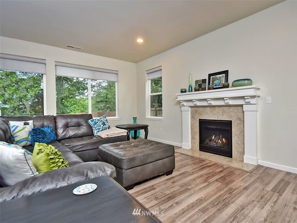 1618 98th Ave SE