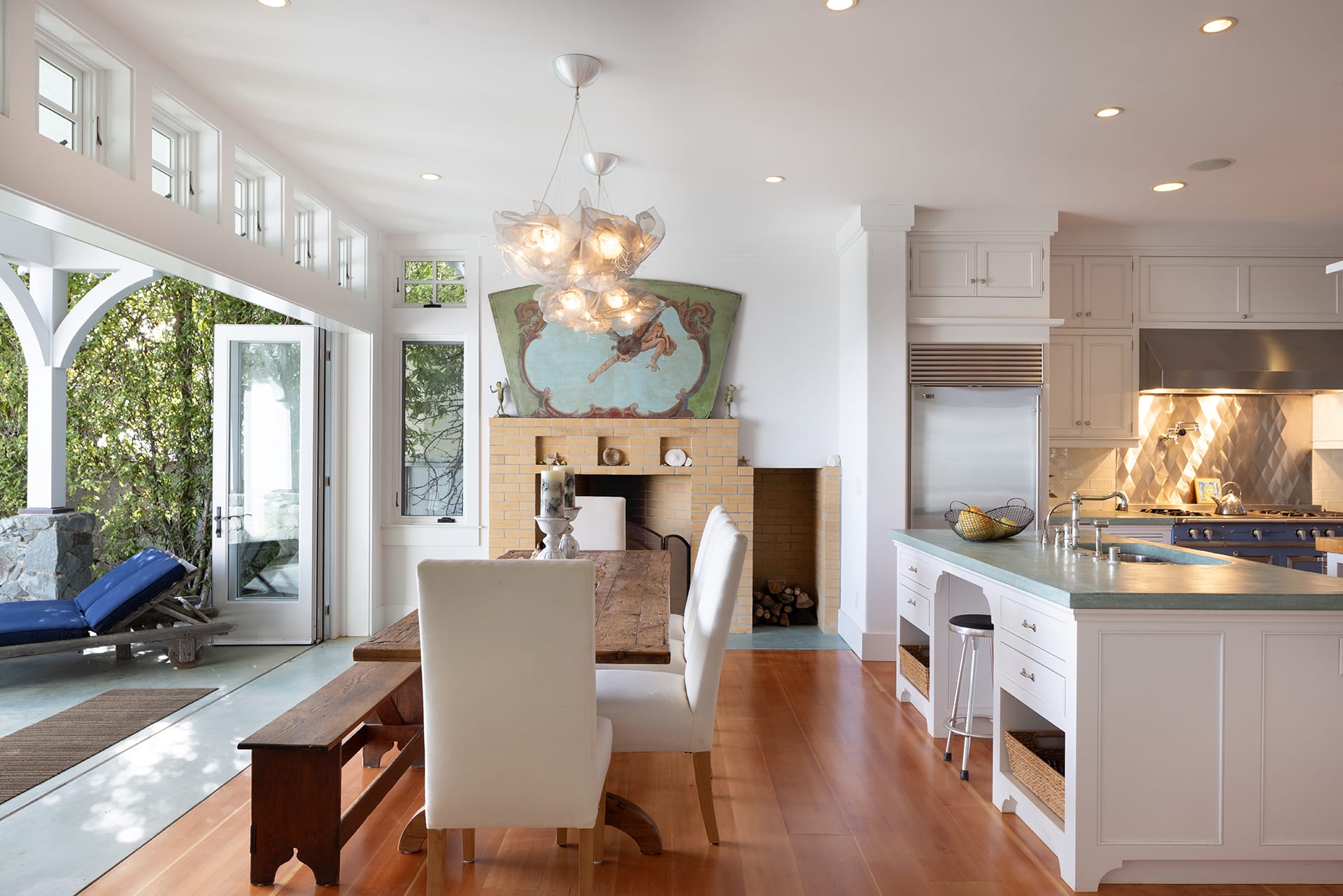 Luxurious Oceanfront Living - 106 Livermore Avenue