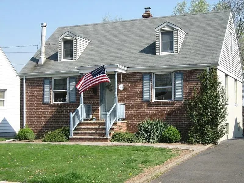 130 LINCOLN ST