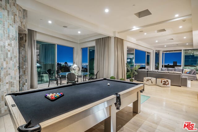 Ridge Crescent