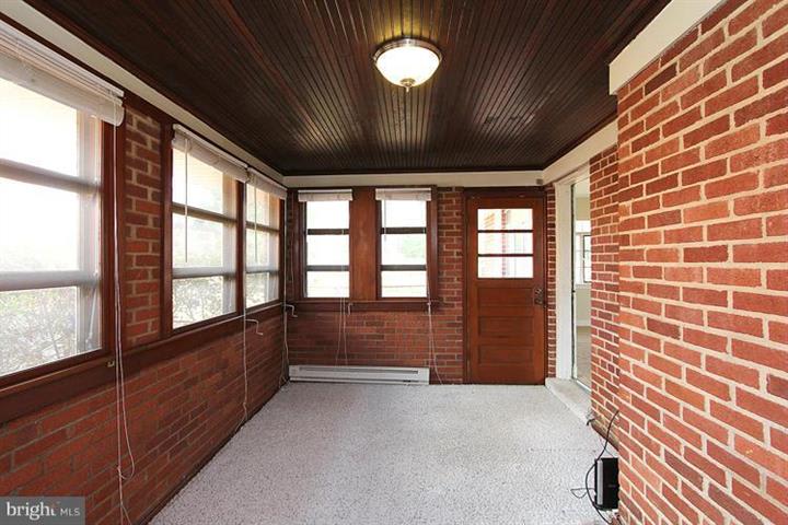 1885 Patrick Henry Dr