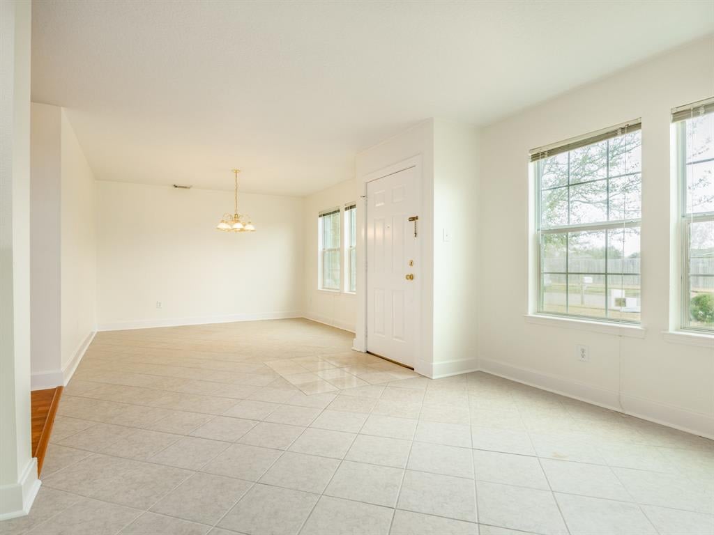 241 Crystal Isle Dr