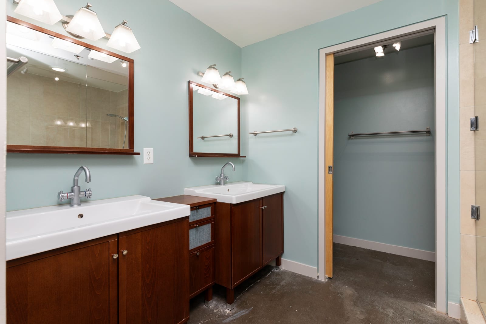 112 11th Street 302