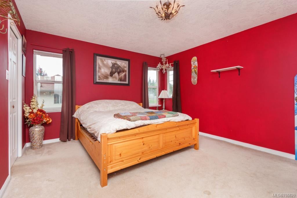 2296 Selwyn Rd, Langford