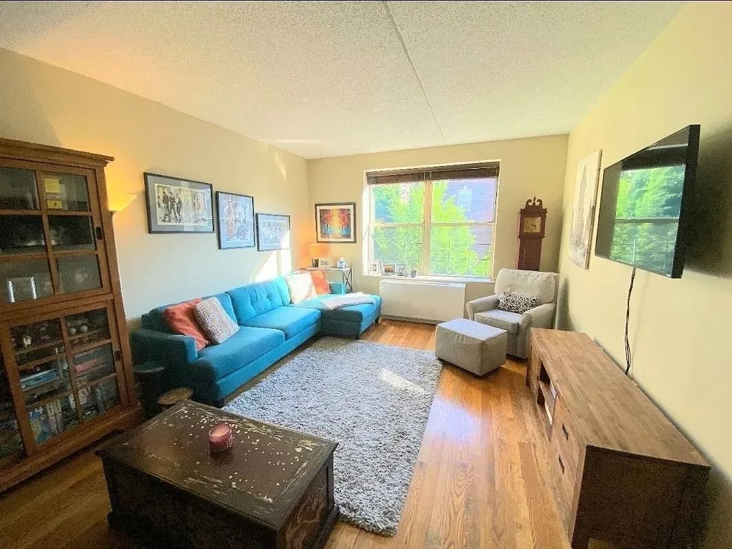 736 W 187th St, #504