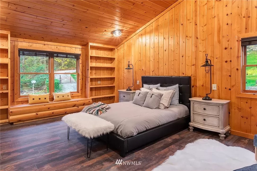23710 E Lake Kayak Dr