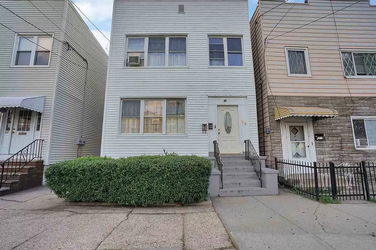 75 Nelson Ave