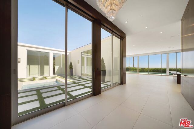 Garden Grandeur