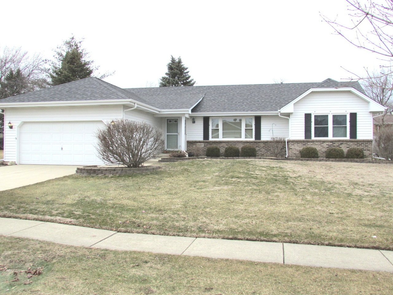 208 Jake Ln