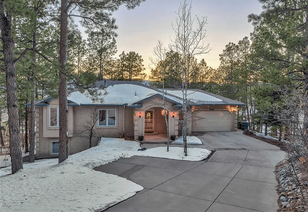 18820 Lake Forest Ln