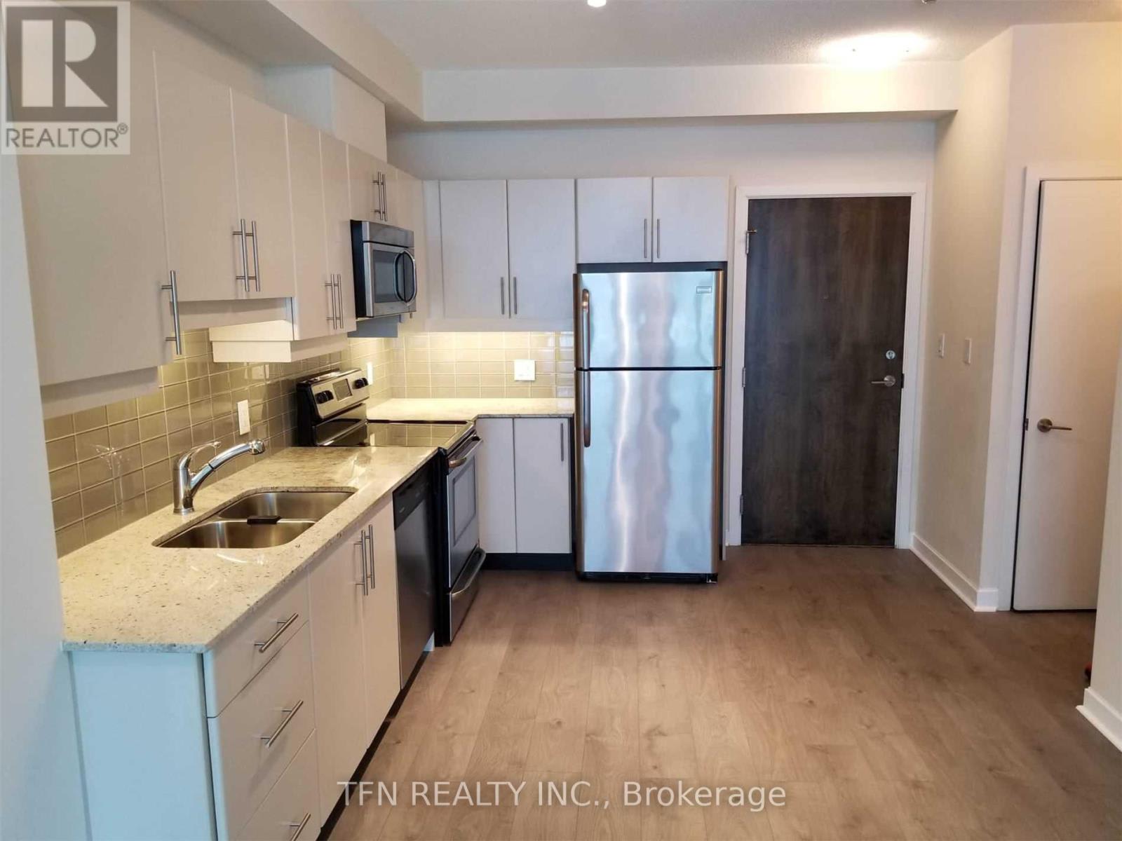 33 Bay St, Unit 302