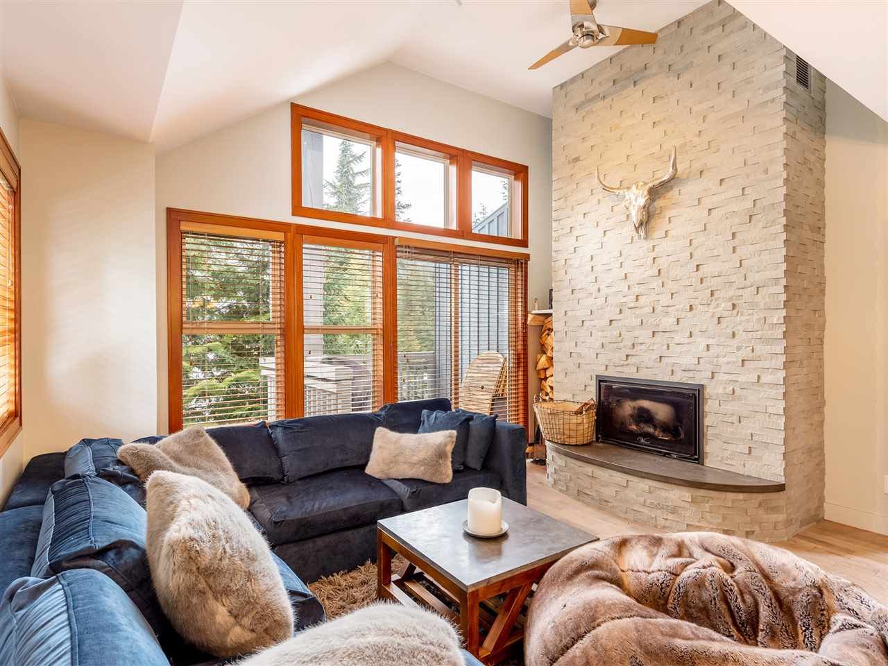 4-4661 Blackcomb Wy