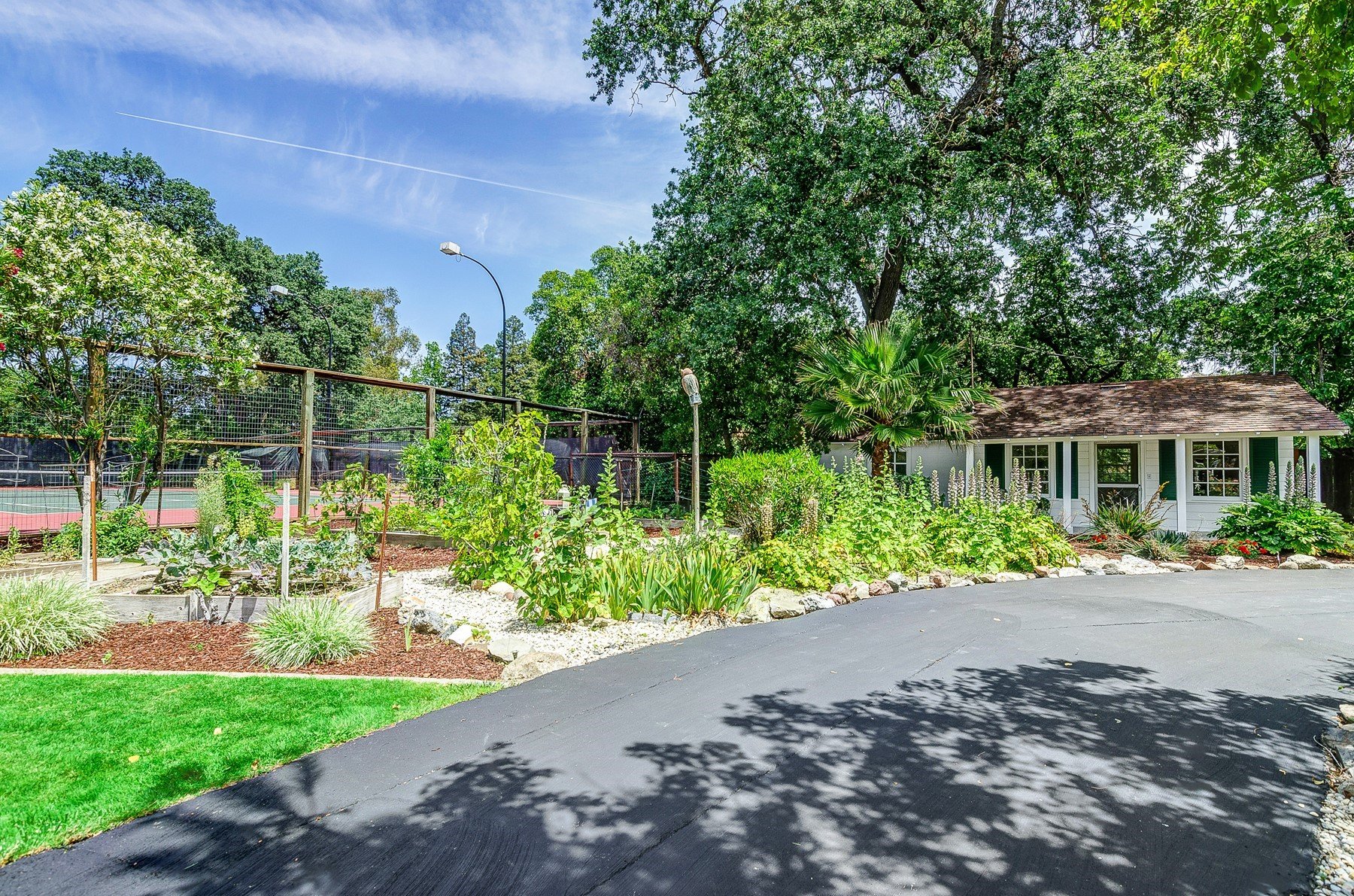 160 Alderwood Rd