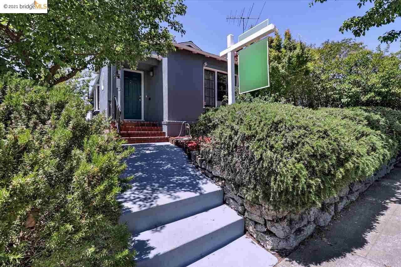 3001 Maple Ave
