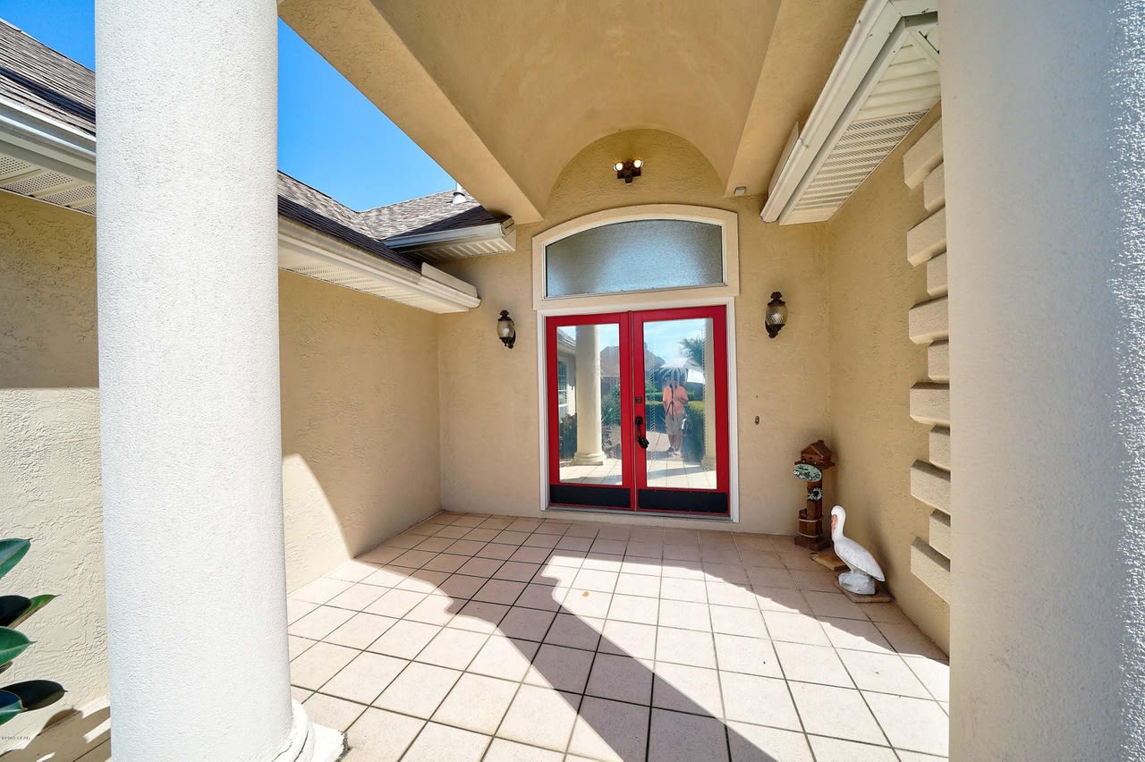 138 PALM GROVE Boulevard