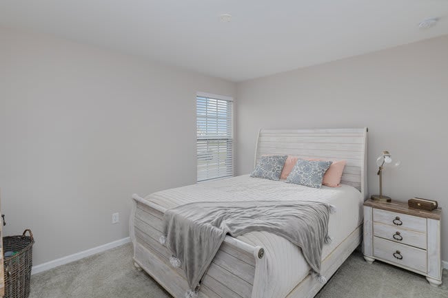 8658 Mayflower Dr, Lowell, IN 46356