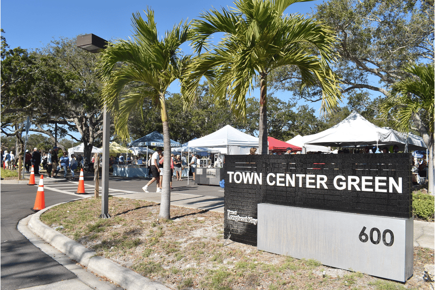 The Market on Longboat Key draws crowds to first event