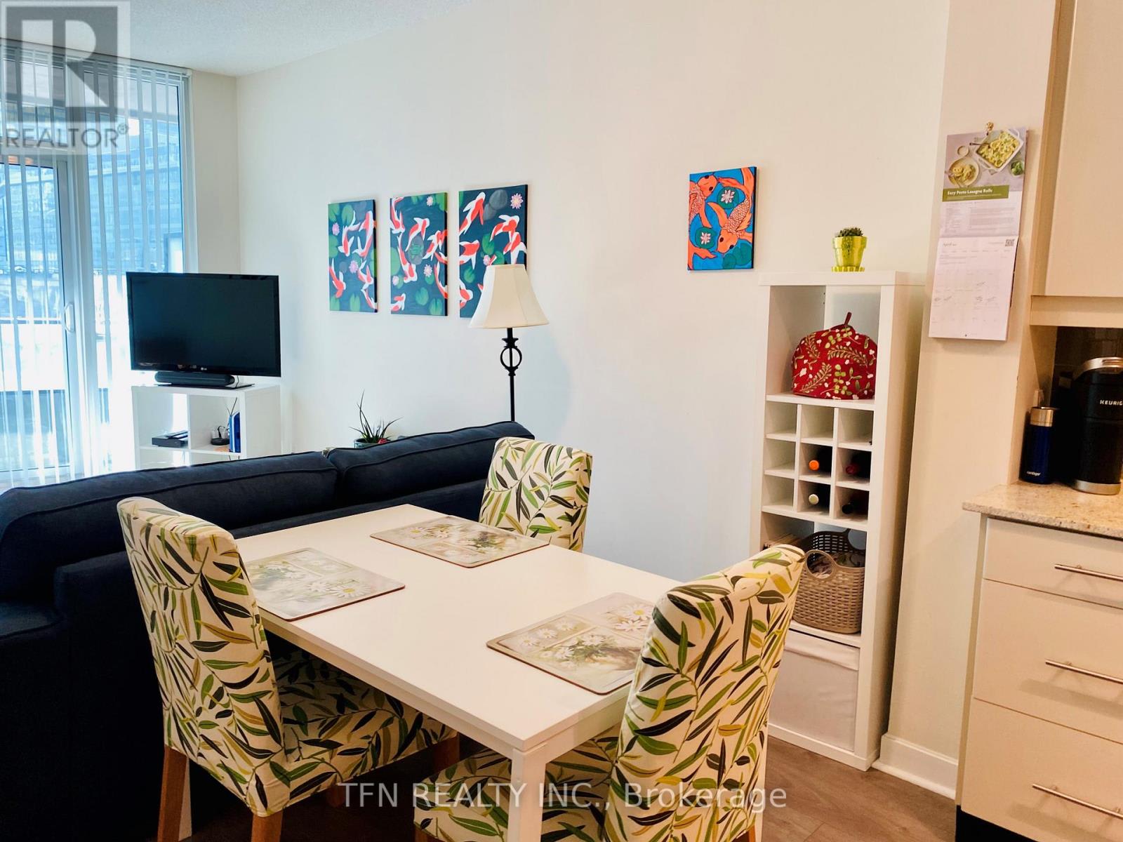 33 Bay St, Unit 302