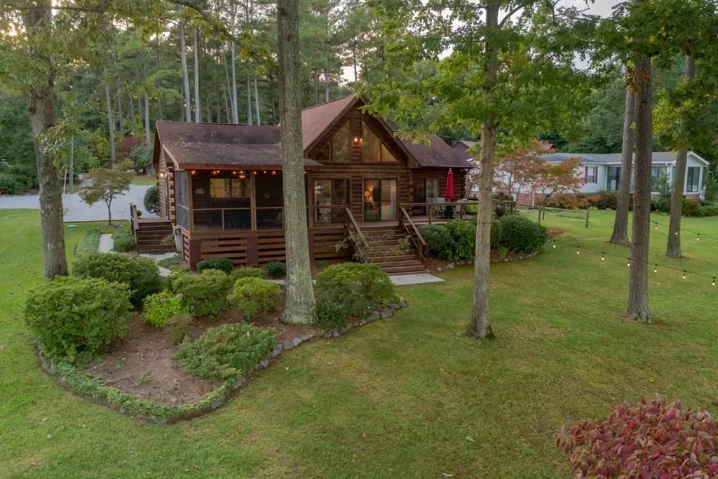 141 Waterfront Dr