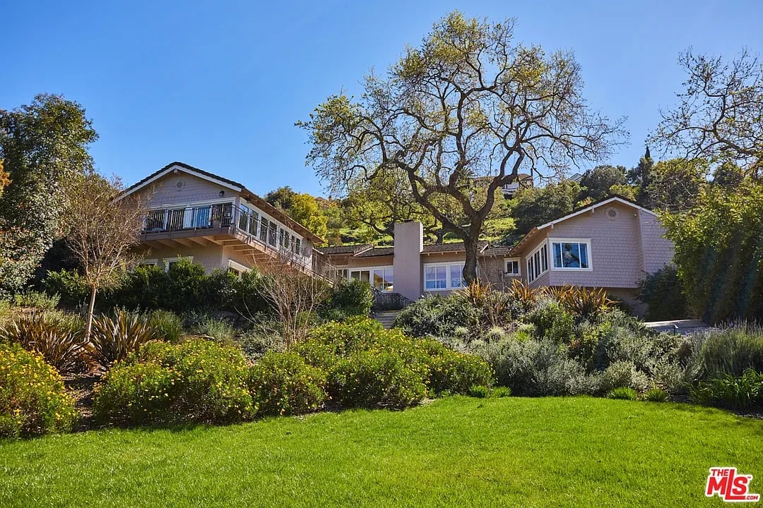 31716 Saddletree Dr