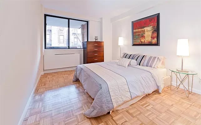 233 East 86th Street Unit: 4C