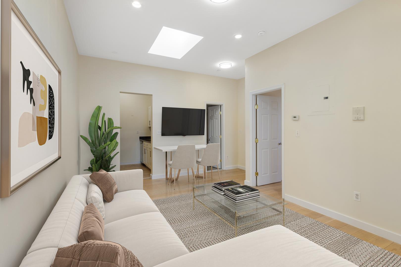 669 East 21st Street, Apt 4-R