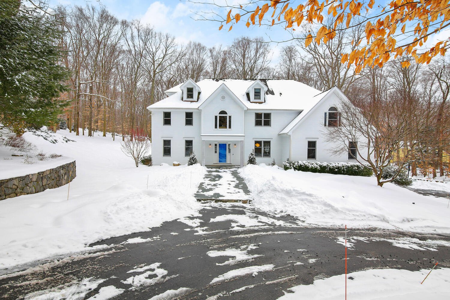 10 Side Hill Road