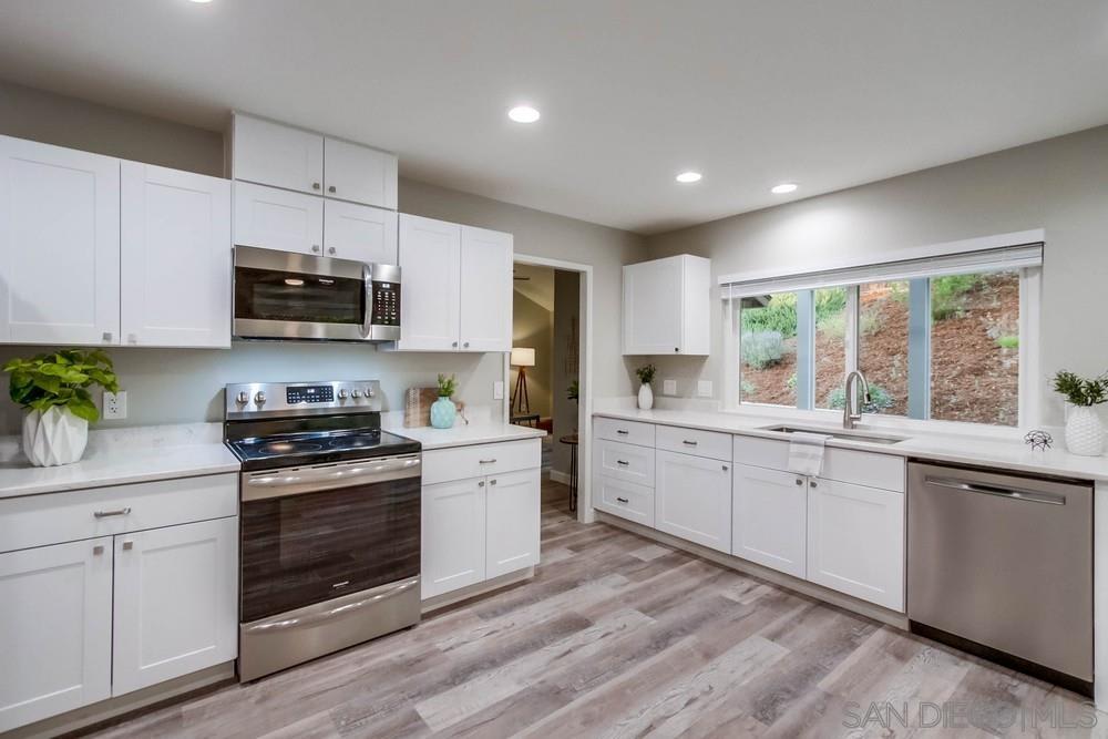 7155 Tuxedo Rd