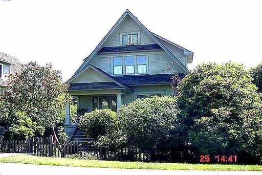 333 E 10th St
