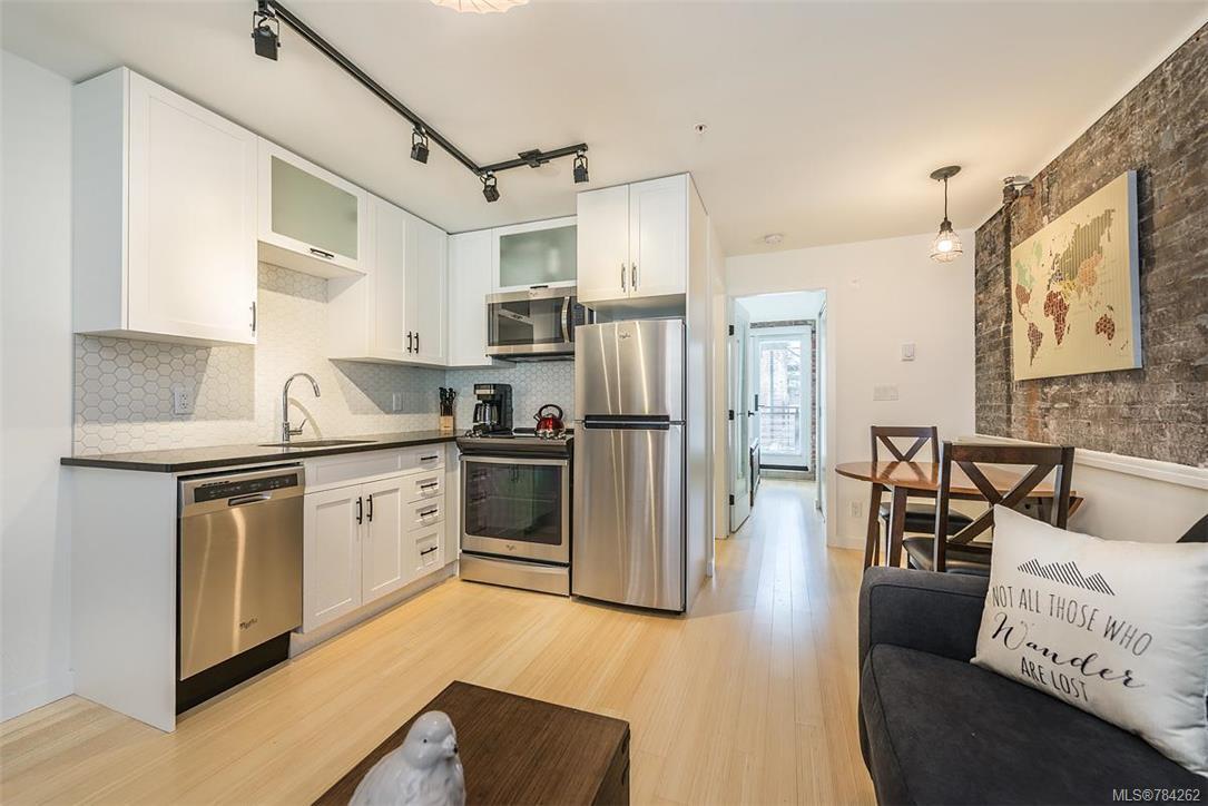 102-535 Fisgard St, Victoria
