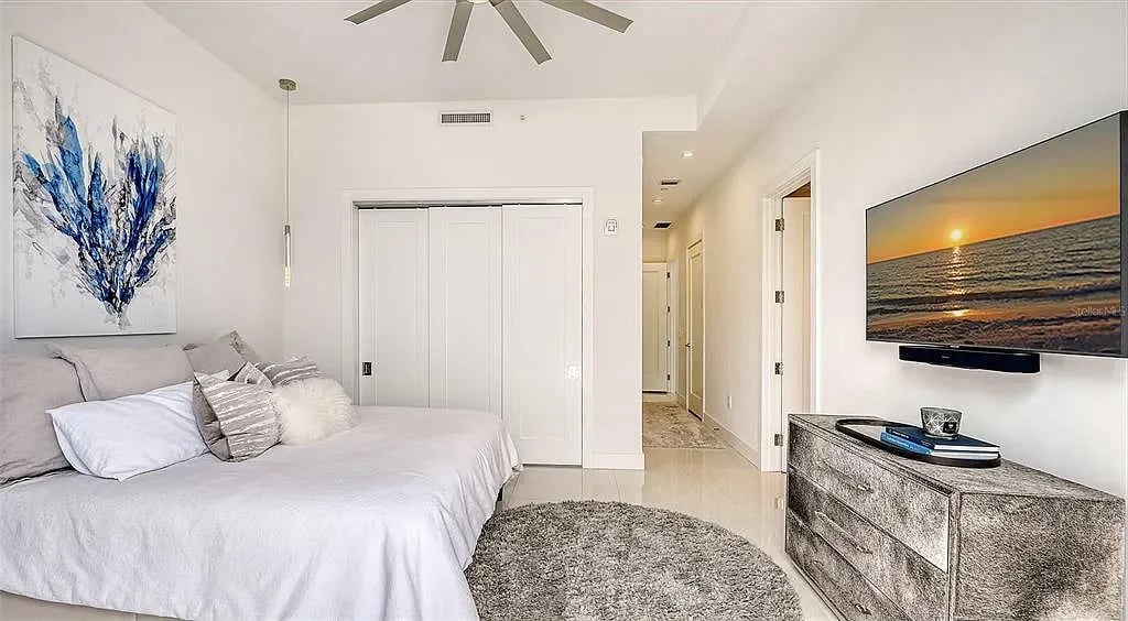111 S Pineapple Ave #507