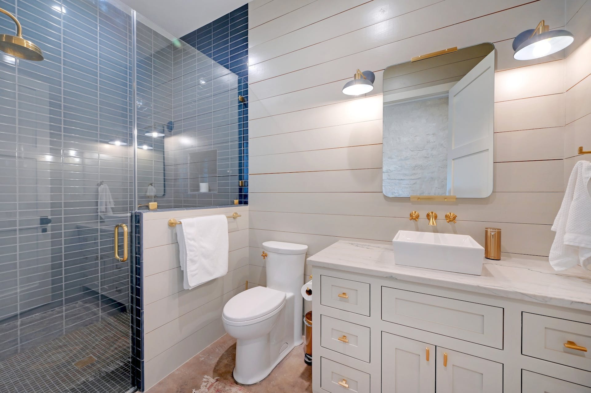 Luxury estate in Dripping Springs near Camp Lucy
