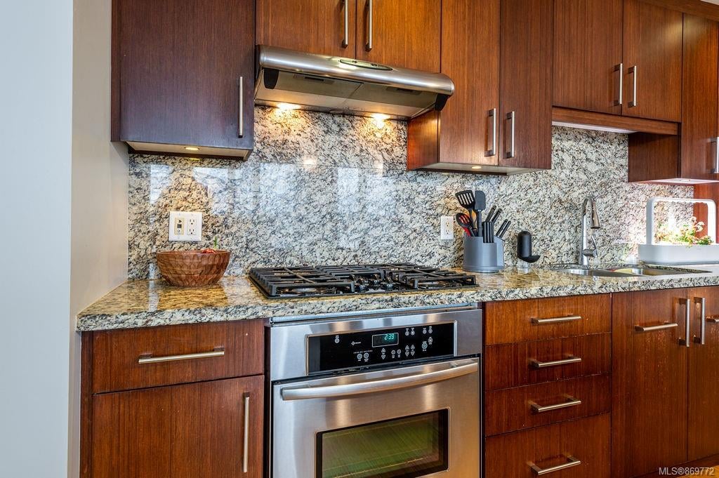 307-373 Tyee Rd
