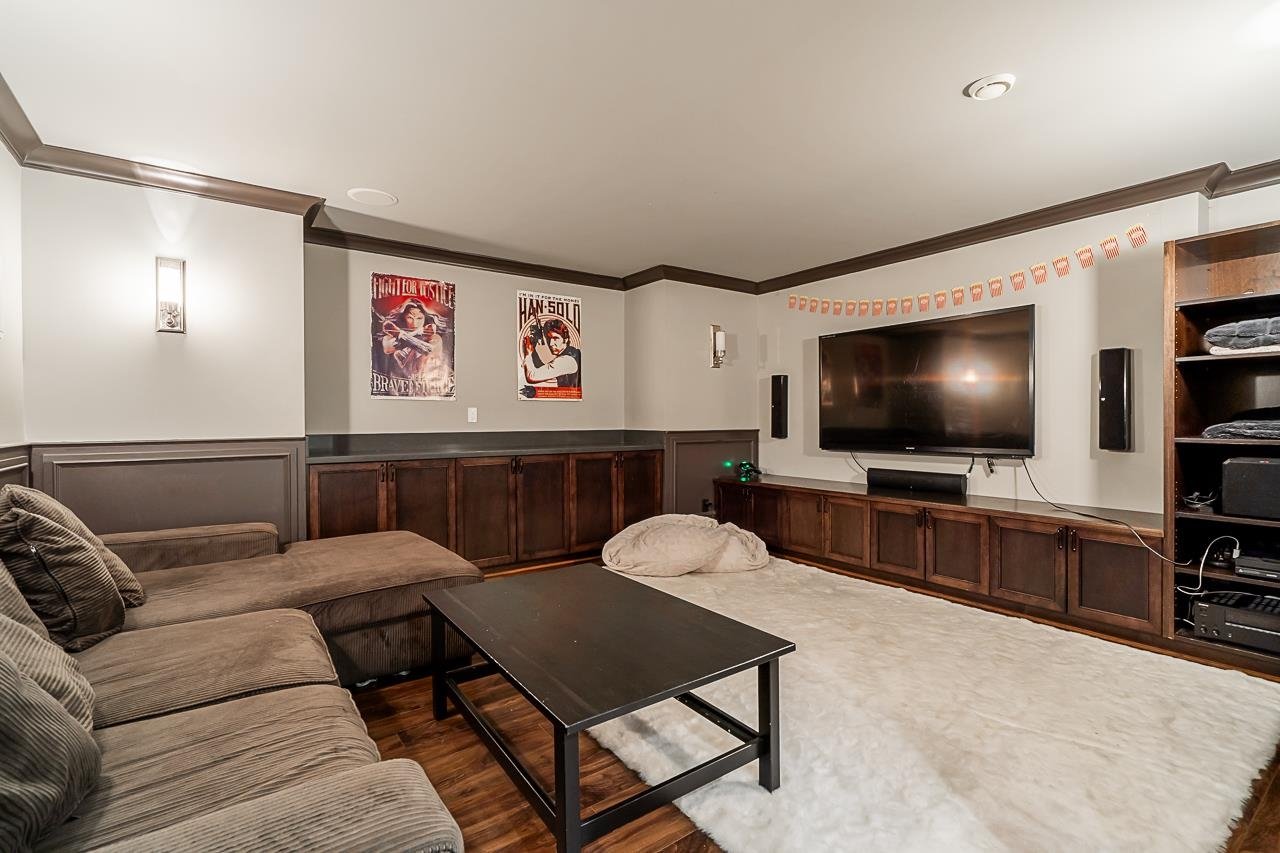 3783 Riviere Pl