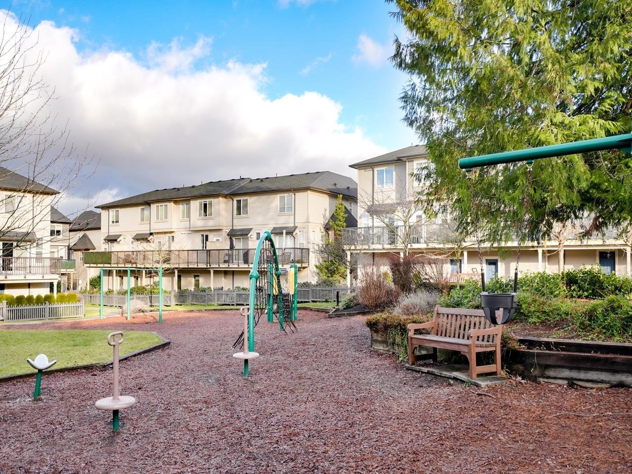 87-7938 209 St