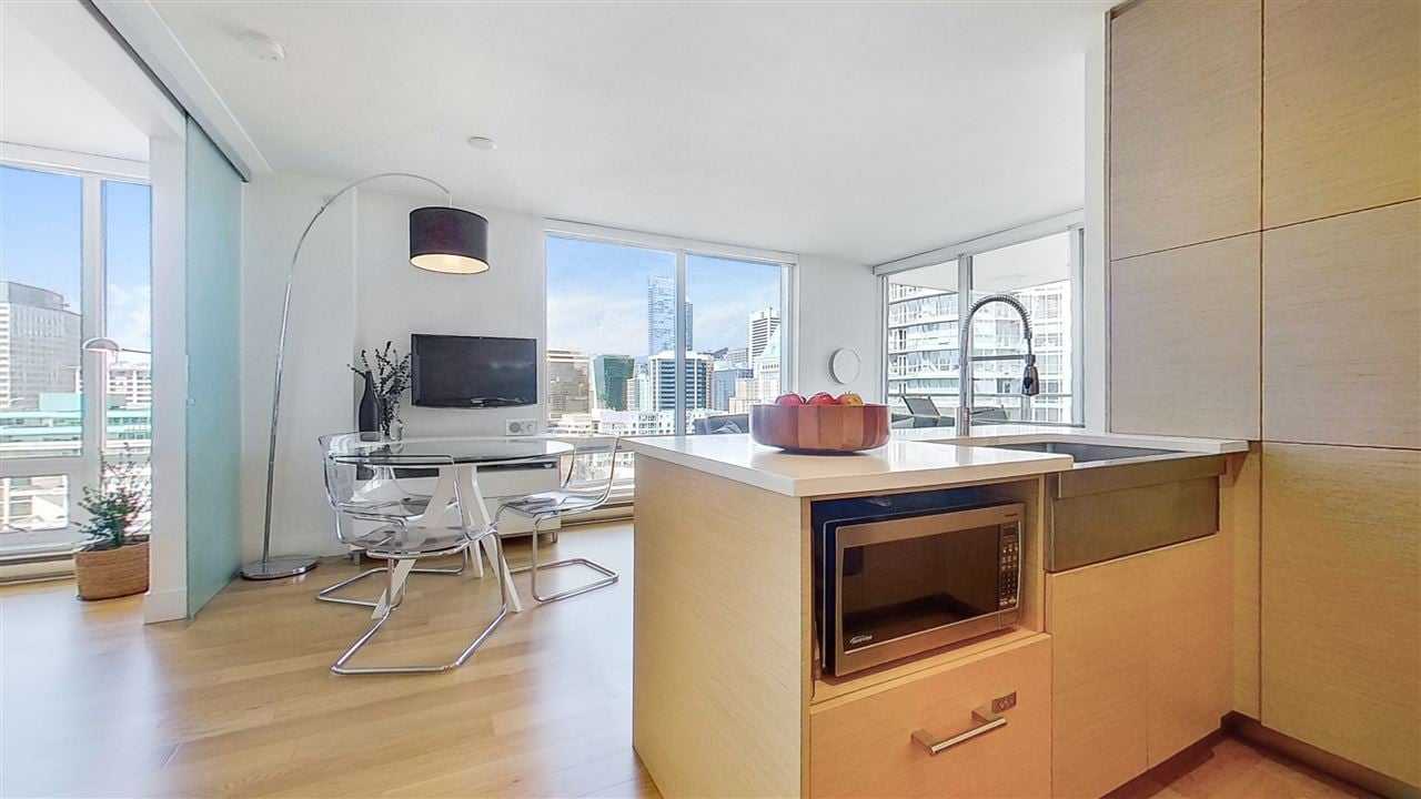 1705-565 Smithe Street, Vancouver