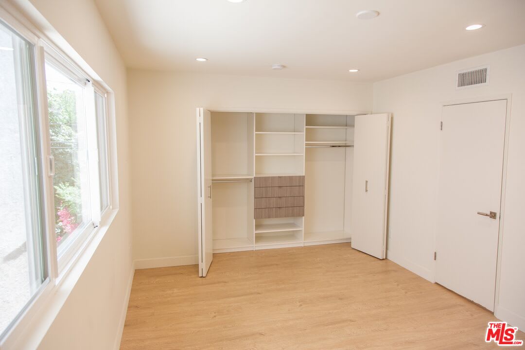 508 North Kings Road, Unit 3